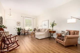 Photo #3: 6954152 Listing 