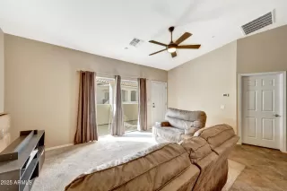 Photo #5: 6954279 Listing 