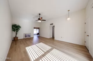 Photo #5: 6954351 Listing 