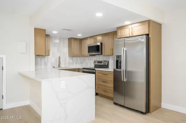 MLS: 6954432 Condo For Sale