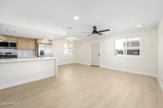 Photo #4: 6954432 Listing 