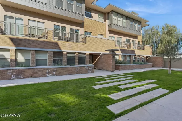 MLS: 6954434 Condo For Sale