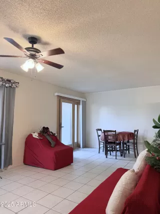 Photo #6: 6954506 Listing