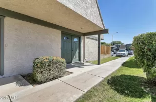 More Details about MLS # 6954635 : 5943 W GOLDEN LANE