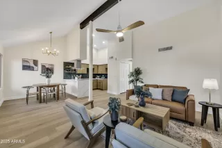 Photo #5: 6954669 Listing 