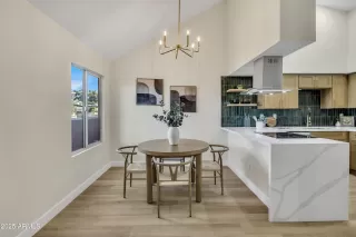 Photo #6: 6954669 Listing 