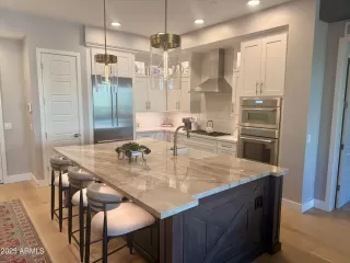 Photo #1: 6954690 Listing 