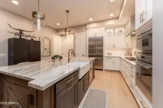 Photo #2: 6954690 Listing 