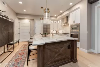 Photo #4: 6954690 Listing 