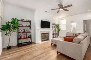 Photo #4: 6954713 Listing 