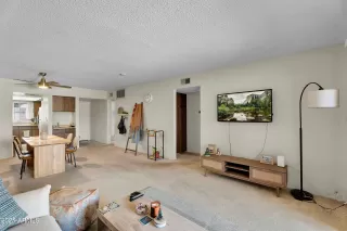 Photo #2: 6954751 Listing 