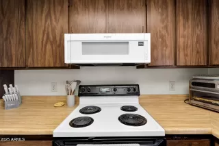 Photo #5: 6954751 Listing 