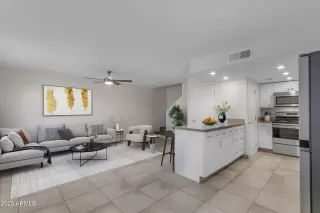 Photo #6: 6954816 Listing 