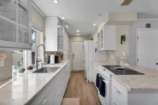 Photo #3: 6954841 Listing 