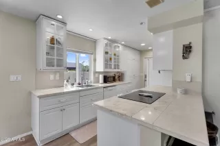 Photo #4: 6954841 Listing 