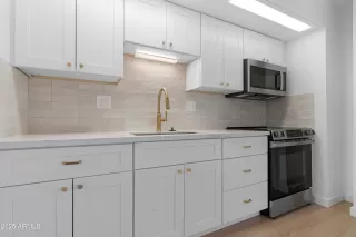 Photo #1: 6954911 Listing 