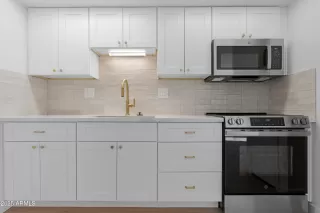 Photo #2: 6954911 Listing 