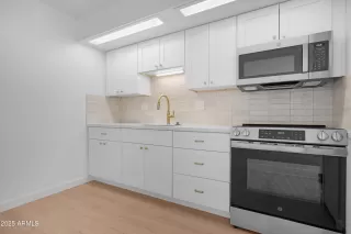 Photo #4: 6954911 Listing 