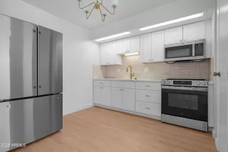 Photo #5: 6954911 Listing 