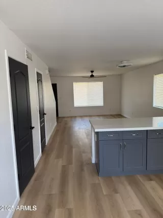 Photo #4: 6954921 Listing 