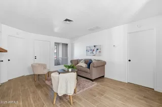 Photo #6: 6954938 Listing