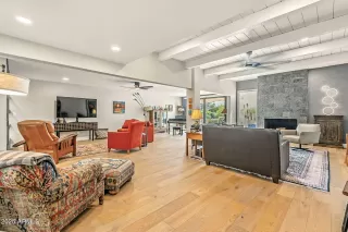 Photo #4: 6955196 Listing 