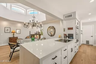 Photo #6: 6955196 Listing 