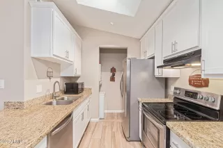 Photo #2: 6955233 Listing