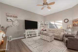 Photo #3: 6955402 Listing