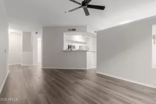 Photo #6: 6955527 Listing