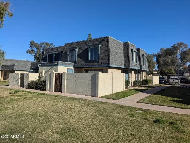 MLS: 6955611 Condo For Sale