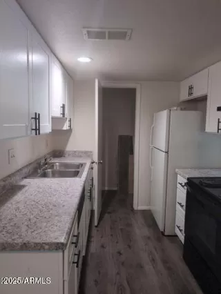 Photo #4: 6955611 Listing 