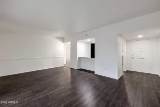 Photo #5: 6955805 Listing 