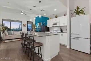 Photo #1: 6955901 Listing