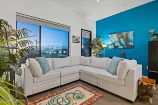 Photo #5: 6955901 Listing