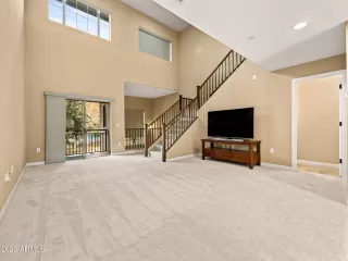 Photo #2: 6955933 Listing