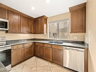 Photo #6: 6955933 Listing