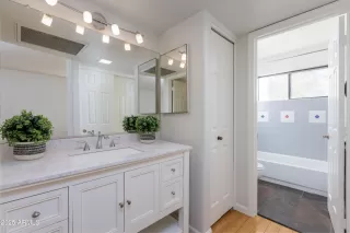 Photo #4: 6955973 Listing 