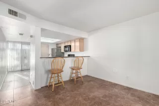 Photo #1: 6956031 Listing