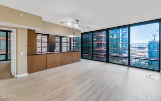 Photo #2: 6956040 Listing 