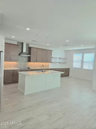 Photo #6: 6956057 Listing 