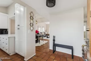 Photo #6: 6956101 Listing 