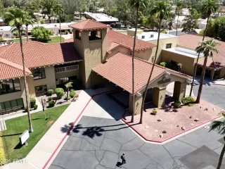 Photo #4: 6956114 Listing