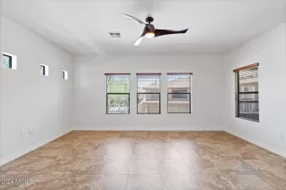 Photo #5: 6956240 Listing