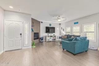 Photo #4: 6956270 Listing 