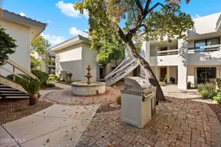 Photo #2: 6956471 Listing