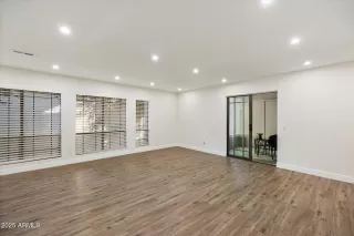 Photo #4: 6956471 Listing