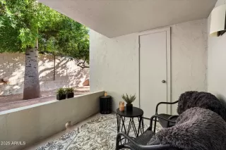 Photo #5: 6956471 Listing