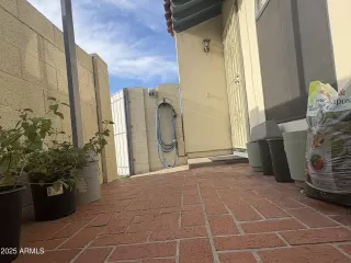 Photo #5: 6956484 Listing