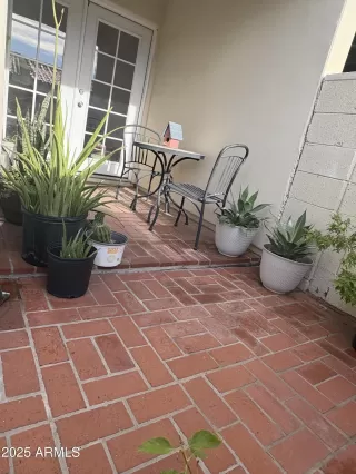 Photo #6: 6956484 Listing